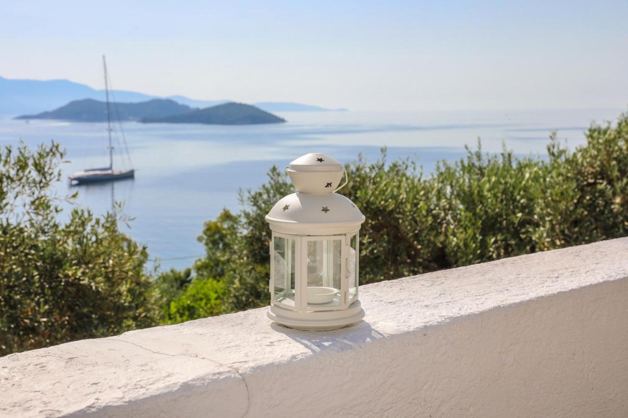 Golden View Villa Skiathos Town Exterior photo