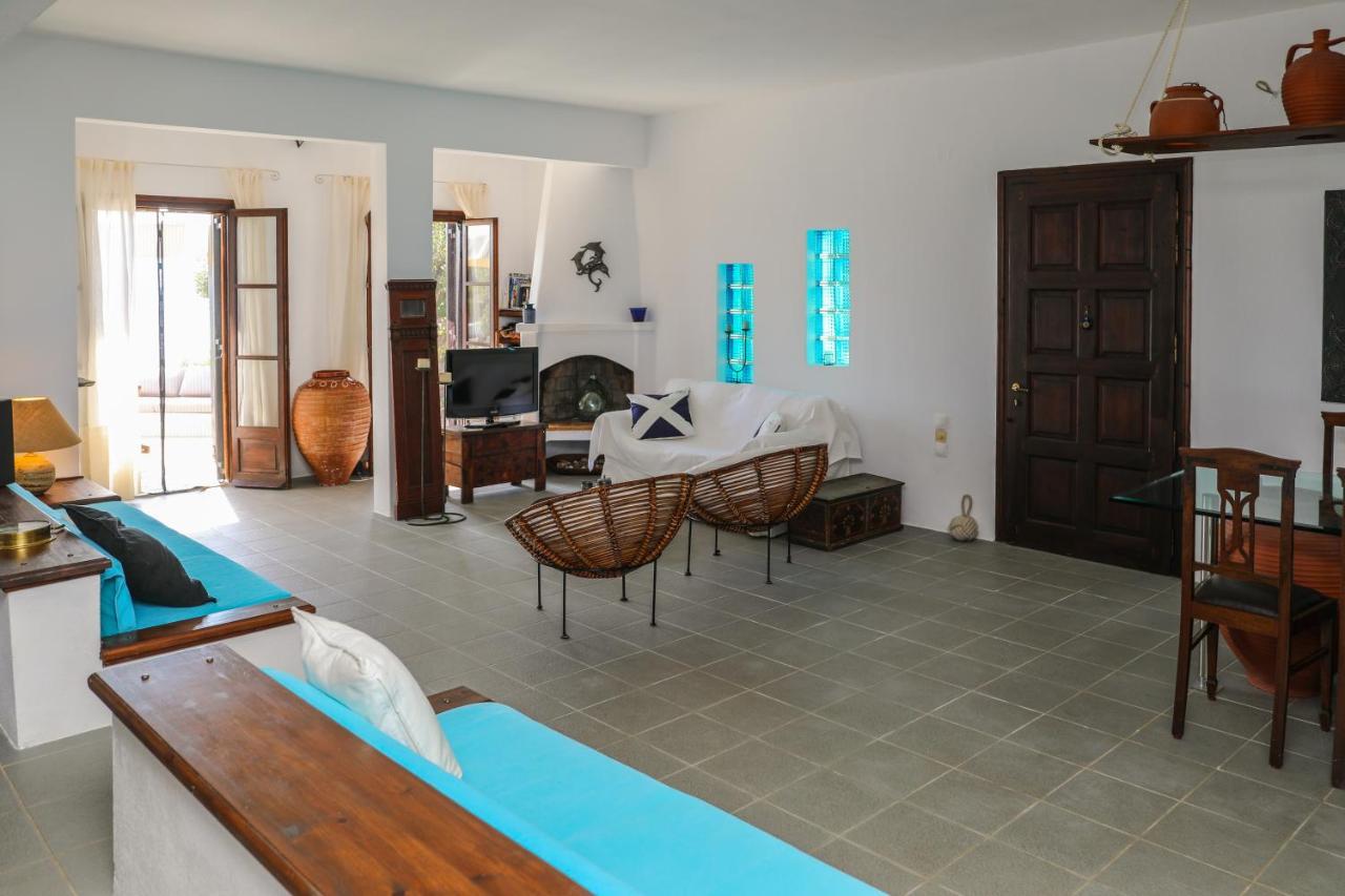 Golden View Villa Skiathos Town Exterior photo